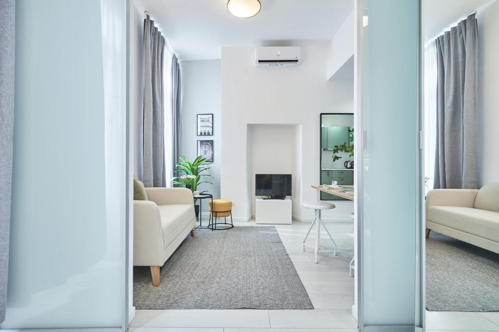 Elegante Appartamento Minimal Dai Tocchi Botanici Mailand Exterior foto