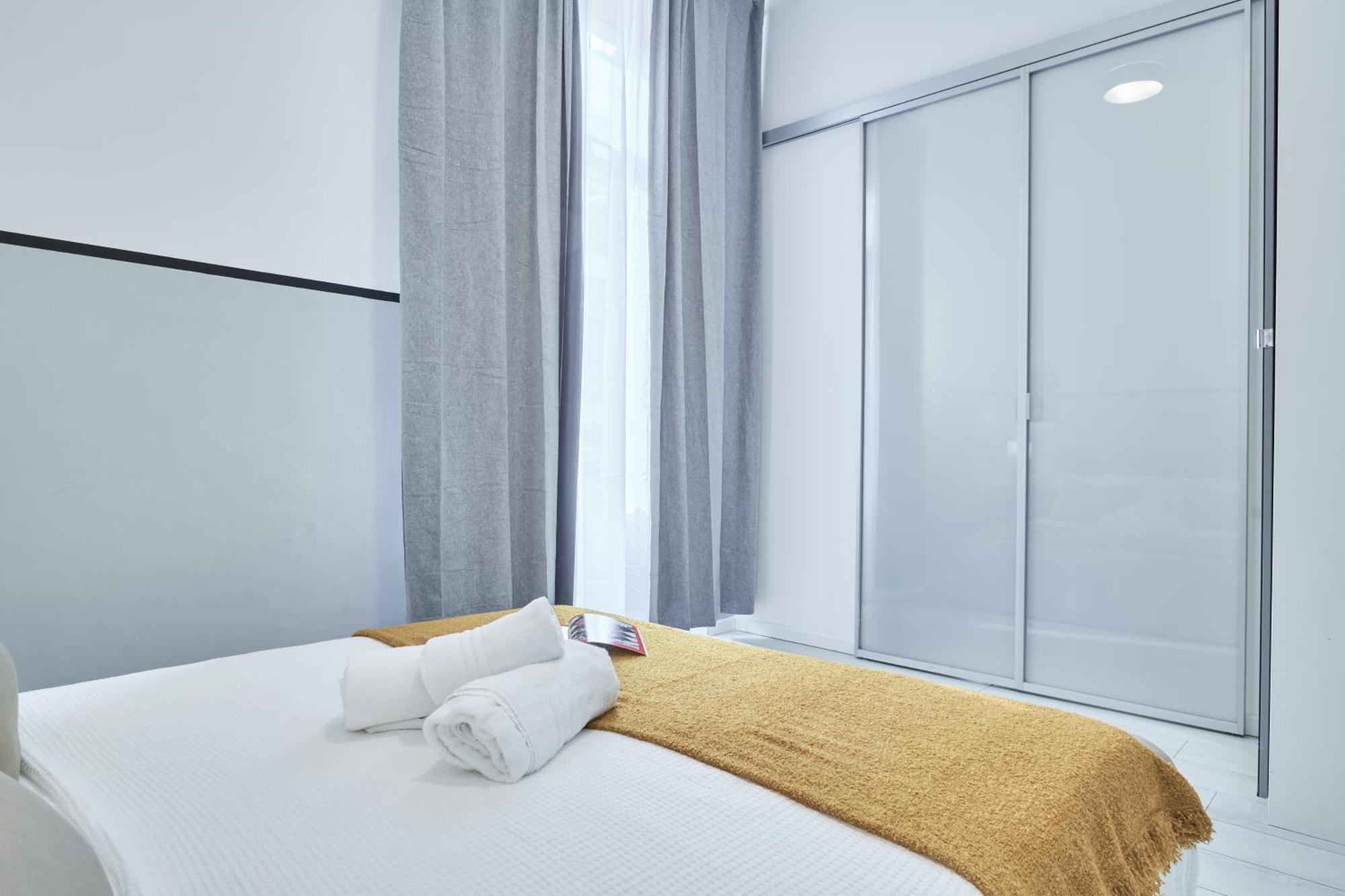 Elegante Appartamento Minimal Dai Tocchi Botanici Mailand Exterior foto